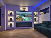 HouseCube, Bar , prywatne Kino, Bilard , Luxus - B&B Wroclaw