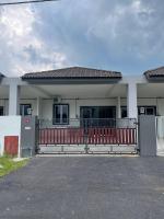 B&B Batu Kurau - Arifz Zai Homestay - Bed and Breakfast Batu Kurau