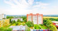 Nový apartmán v Ostravě u Mišky s akváriem a výhledem z balkonu na Beskydy - Chambres d'hôtes Ostrava