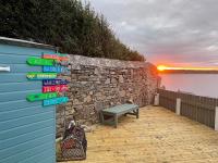 Hill Crest - cliff top cottage with stunning views - Ferienwohnung Cullen