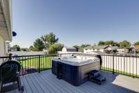 Family-Friendly Clearfield Home w/ Hot Tub! - Chambres d'hôtes Clearfield