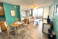 B&B Honolulu - Royal Kuhio 1703 - Spacious Studio with Stunning Mountain Views in the Heart of Waikiki! - Bed and Breakfast Honolulu