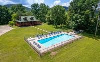 Bear Mountain Splash - B&B