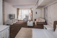 Penthouse Suite