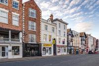 Insta-worthy Loft on Historic Chester Rows, Sleeps 4 & Free Parking - B&B Chester