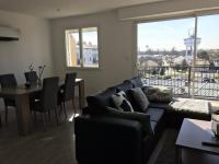 Superbe appartement proche Bordeaux pied du tram - B&B Lormont