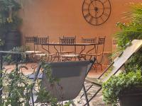 Les Lauriers Duplex centre ville avec jardin - B&B