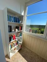Apartment mit Loggia und Traumblick - Ferienwohnung Heinrichsort