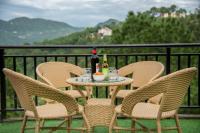 B&B Kasauli - The Mesmerzing View I Serviced Apt I l Lawn I Bonfire I By Exotic Stays - Bed and Breakfast Kasauli