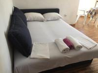 Apartamento de 2 dormitorios con balcón