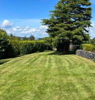 Hillcrest Lodge, Private apartment on Lough Corrib, Oughterard - B&B
