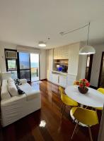 Apto com VISTA do Pão de Açúcar, VARANDA, PISCINA, SAUNA, ACADEMIA, COZINHA COMPLETA, GARAGEM, PORTARIA 24h e MINI MERCADO - Ferienwohnung Niterói