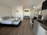 Camera Queen con Vista Piscina