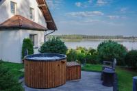 B&B Lipnica - Dom na wzgórzu z widokiem na jezioro z balią i sauną - Bed and Breakfast Lipnica