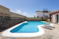 Villa Chloe Costa Adeje Tenerifesummervillas GIANT PRIVATE POOL 11 METERS LONG - Chambres d'hôtes Adeje