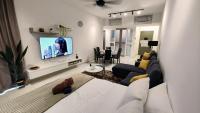 SkyPool 2BR 9pax Premium Suite@Beacon @Georgetown @Penang - Bed and Breakfast George Town