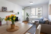 Sunny 1BDR with Balcony & Parking - B&B Zagreb