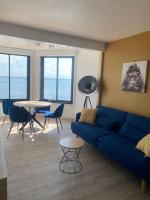 Appartement moderne vue sur étang et montagne - B&B Le Barcarès