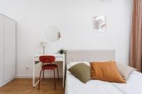 Pretty 4 Bedroom Apartment in City Center - by Upstairs - Bed and Breakfast Krakau