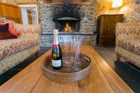 Tal Y Bont Uchaf Courtyard - B&B Bangor