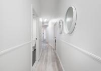 Luxurious 3BD Apt in heart of downtown 5 min walk to Bell Center - Chambres d'hôtes Montréal