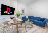 Luxurious 3BD Apt in heart of downtown 5 min walk to Bell Center - B&B Montreal