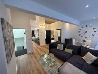 B&B Southend-on-Sea - Hamlet Court Apartment Flat 2A - Bed and Breakfast Southend-on-Sea