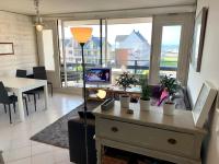 Bel appartement vue mer avec parking gratuit - B&B Deauville