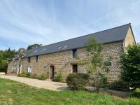 La Detourbe holiday Gite - Bed and Breakfast Beauvain