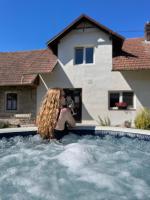 Útulné spaní ve venkovské chaloupce s vířivkou - B&B