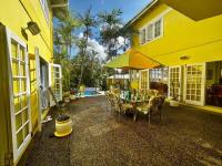 Luxury 5-Bed Villa in Tobago The Big Yellow House - B&B