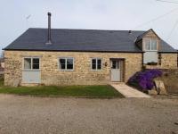 The Carthorse Barn, North End Farm, Ashton Keynes, - B&B South Cerney
