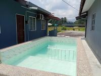 B&B Hulu Langat - Homestay Hulu Langat with POOL and RIVER Free Fishing Village Panorama WiFi and Netflix - Bed and Breakfast Hulu Langat