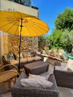 Chambre privée dans un MAS au centre du Village - B&B Maubec