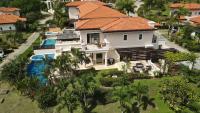 Luxury Villa In Prestigious Pristine Bay, Home Of The Black Pearl Golf Course - Chambres d’hôtes