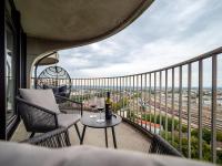 B&B Augsbourg - Hotel Tower I 26th floor I Boxspring I Nespresso - Bed and Breakfast Augsbourg