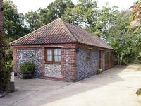 B&B Aylmerton - Orchard Cottage-23895 - Bed and Breakfast Aylmerton