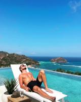 ALAIA one Private Villa - Brand New! - STARLINK WIFI - B&B Katilampak