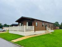 Rowan Lodge with Hot Tub - Bed and Breakfast