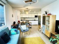 Gran Bilbao XI with parking by Aston Rentals - B&B Barakaldo