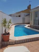 Villa Limon Playa Flamenca - Chambres d’hôtes Alicante