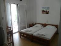 Studio with Balcony, Side Sea View and Mountain View