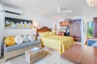 "Slice of Paradise" Oceanfront Studio at Islander on the Beach 225 - B&B