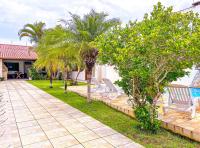 Casa com churrasqueira e piscina em Itanhaem - B&B Itanhaém
