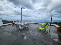 Blue Horizon, Sea and Mountain view - Chambres d’hôtes Estreito da Calheta
