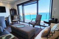 Iconic Bondi Beach & Ocean Views - B&B Sydney