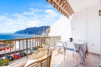 Quiet and cozy workation place near the town center with cliffs and ocean view - Chambres d'hôtes Puerto de Santiago