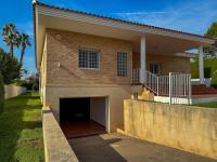 Casa Chalet Villa con piscina, jardín y aire acondicionado cerca de Valencia en La Eliana-L'Eliana - Chambres d'hôtes L'Eliana