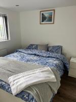 Lovely Hillingdon Family Holiday Home - 6 bedrooms - B&B Ickenham