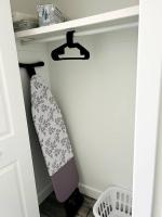 Walking distance to St Boniface, easy parking - B&B Winnipeg